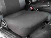 日産アトラス平ボディ小型（2t・3t）[写真14]