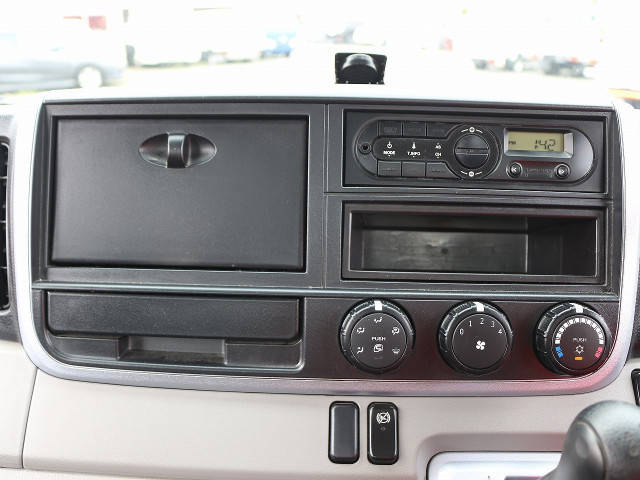 日産アトラス平ボディ小型（2t・3t）[写真21]