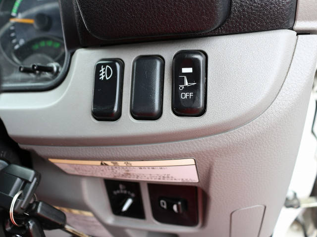 日産アトラス平ボディ小型（2t・3t）[写真23]