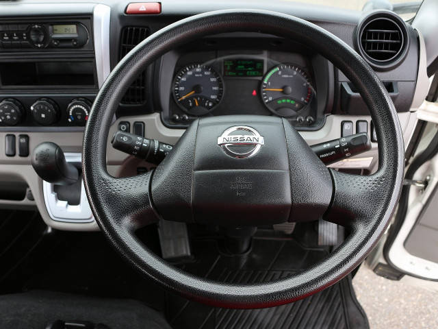 日産アトラス平ボディ小型（2t・3t）[写真27]