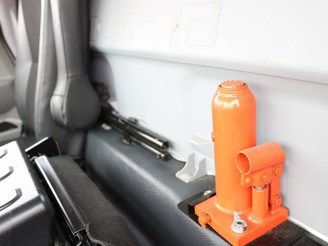 日産アトラス平ボディ小型（2t・3t）[写真30]