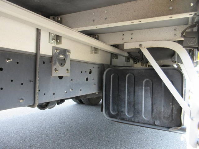 日産コンドルアルミウイング中型（4t）[写真20]