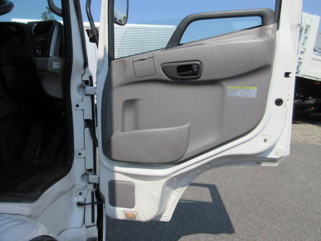 日産コンドルアルミウイング中型（4t）[写真28]