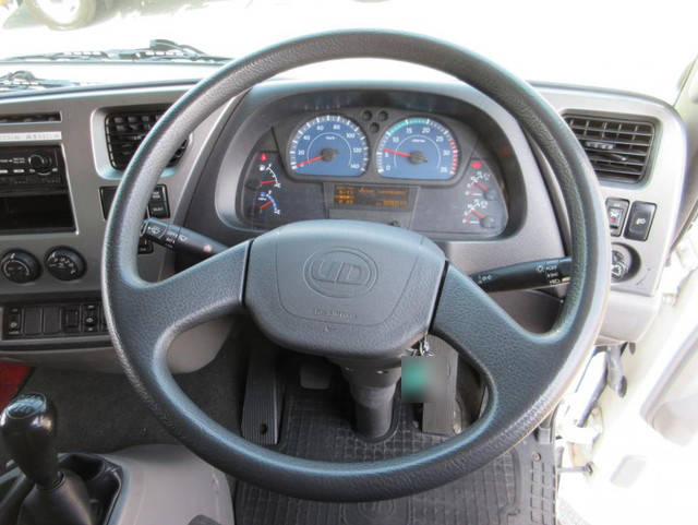 日産コンドルアルミウイング中型（4t）[写真37]