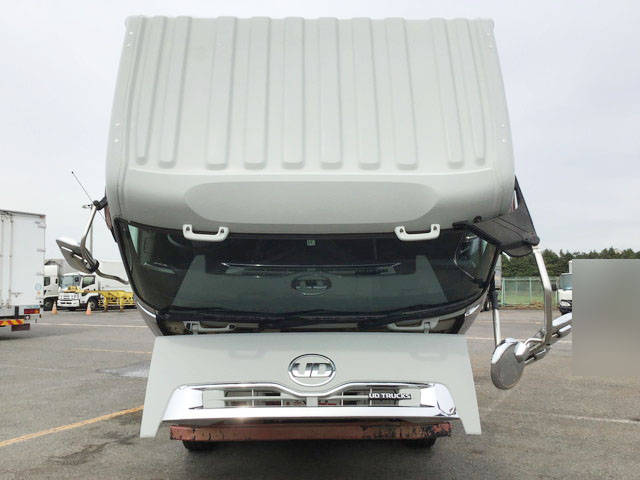 UDトラックスクオンダンプ大型（10t）[写真10]