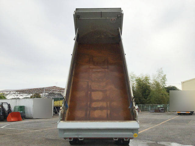 UDトラックスクオンダンプ大型（10t）[写真12]