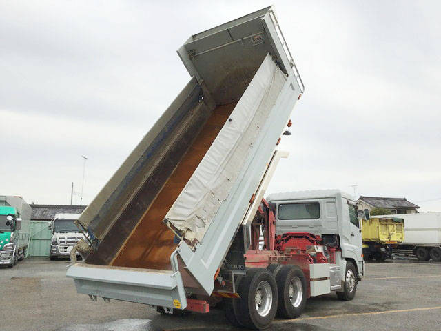 UDトラックスクオンダンプ大型（10t）[写真13]