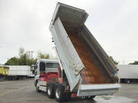 UDトラックスクオンダンプ大型（10t）[写真14]