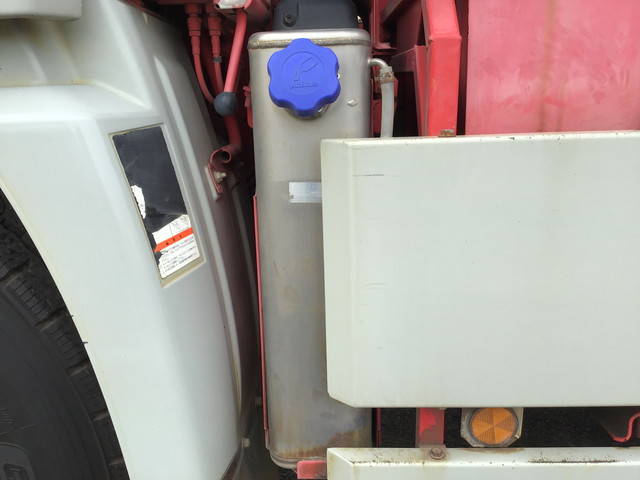 UDトラックスクオンダンプ大型（10t）[写真23]