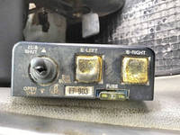 UDトラックスクオンダンプ大型（10t）[写真38]