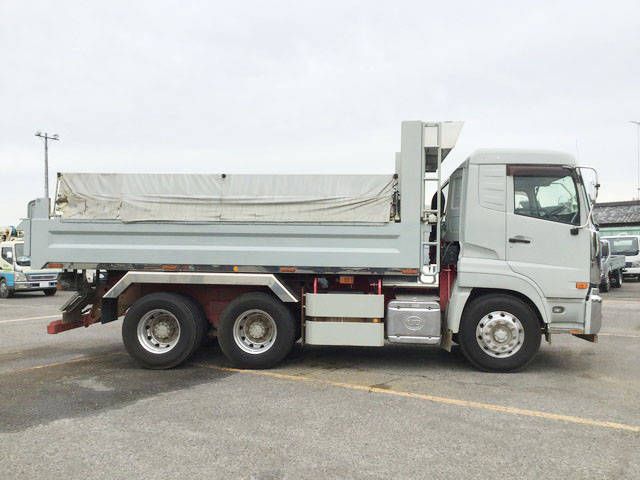 UDトラックスクオンダンプ大型（10t）[写真07]