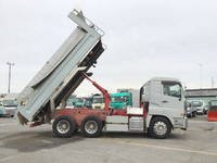 UDトラックスクオンダンプ大型（10t）[写真08]