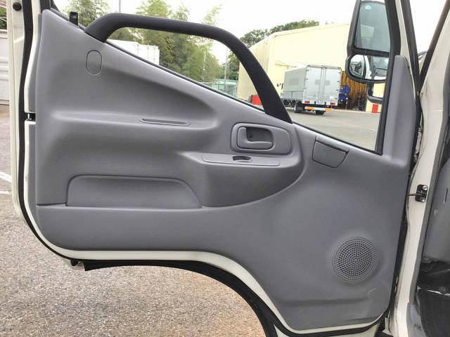 日野デュトロアルミバン小型（2t・3t）[写真31]