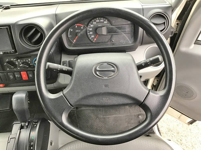 日野デュトロアルミバン小型（2t・3t）[写真38]