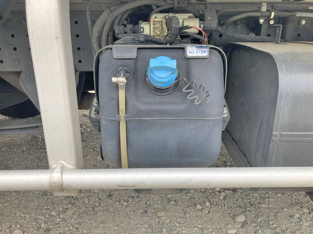 三菱ふそうキャンター冷凍車（冷蔵車）小型（2t・3t）[写真22]