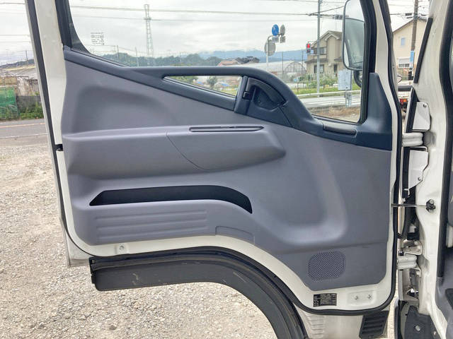 三菱ふそうキャンター冷凍車（冷蔵車）小型（2t・3t）[写真30]