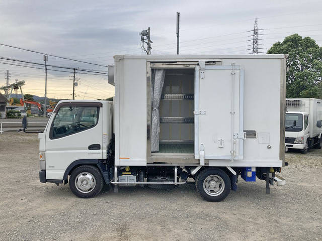 三菱ふそうキャンター冷凍車（冷蔵車）小型（2t・3t）[写真05]