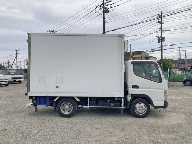 三菱ふそうキャンター冷凍車（冷蔵車）小型（2t・3t）[写真06]