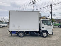 三菱ふそうキャンター冷凍車（冷蔵車）小型（2t・3t）[写真06]