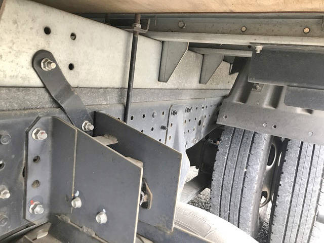 三菱ふそうキャンターアルミバン小型（2t・3t）[写真25]