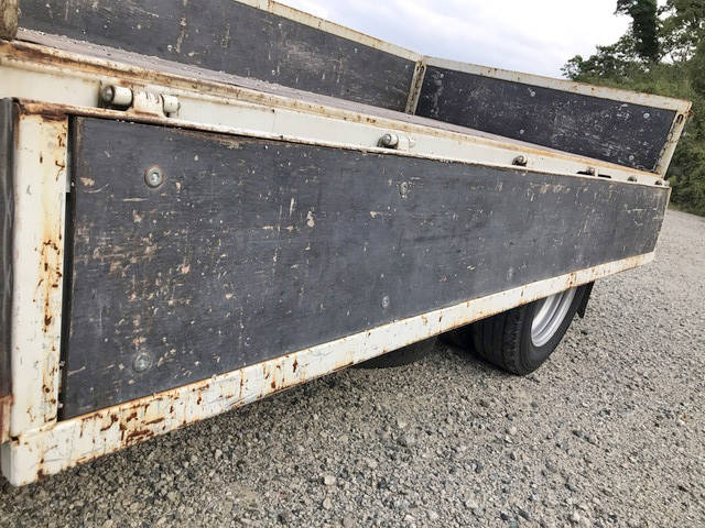 いすゞエルフ平ボディ小型（2t・3t）[写真16]