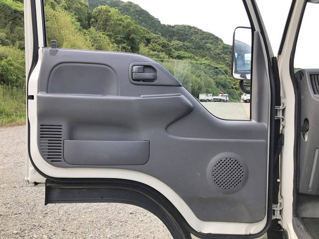 いすゞエルフ平ボディ小型（2t・3t）[写真27]