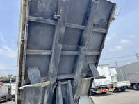 三菱ふそうキャンターダンプ小型（2t・3t）[写真15]