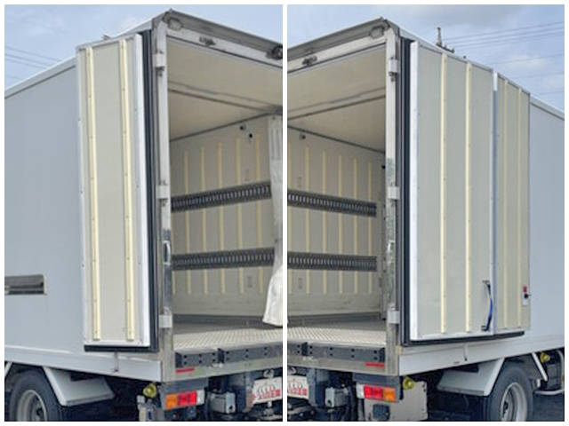 三菱ふそうキャンター冷凍車（冷蔵車）小型（2t・3t）[写真11]