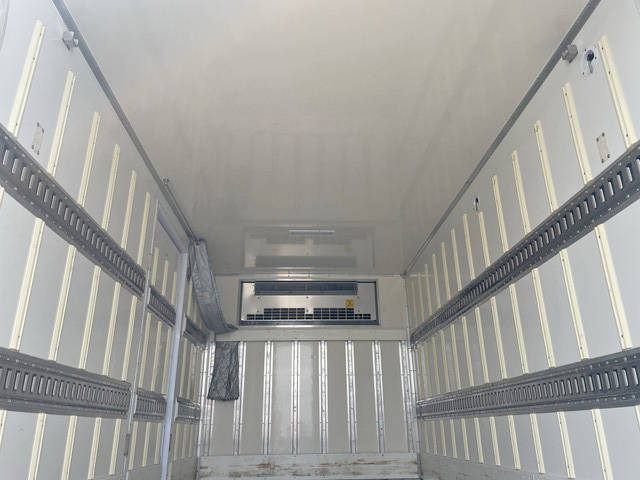 三菱ふそうキャンター冷凍車（冷蔵車）小型（2t・3t）[写真12]