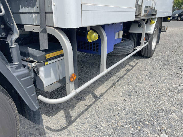 三菱ふそうキャンター冷凍車（冷蔵車）小型（2t・3t）[写真22]