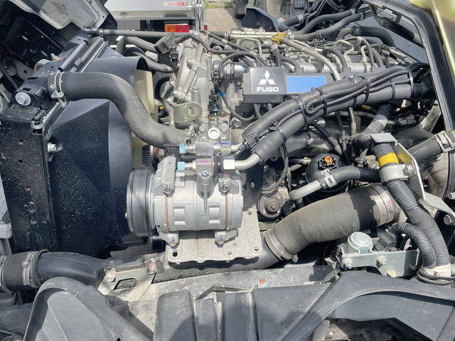 三菱ふそうキャンター冷凍車（冷蔵車）小型（2t・3t）[写真28]