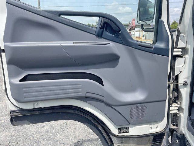 三菱ふそうキャンター冷凍車（冷蔵車）小型（2t・3t）[写真30]