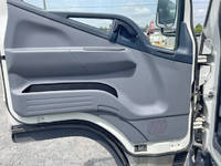 三菱ふそうキャンター冷凍車（冷蔵車）小型（2t・3t）[写真30]