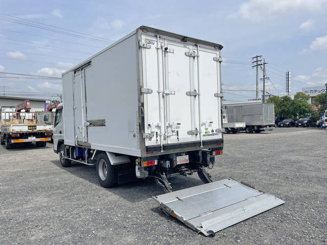 三菱ふそうキャンター冷凍車（冷蔵車）小型（2t・3t）[写真04]