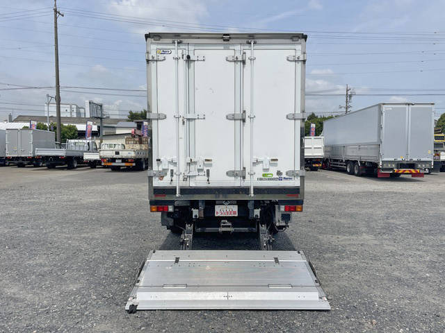 三菱ふそうキャンター冷凍車（冷蔵車）小型（2t・3t）[写真09]