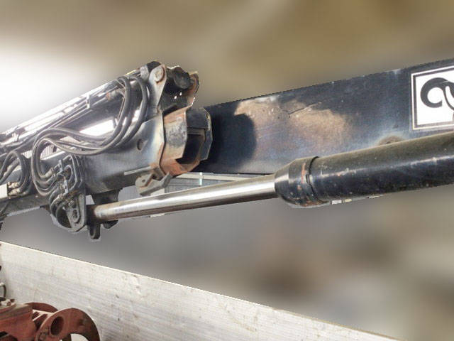 いすゞフォワードクレーン付増トン（6t・8t）[写真15]