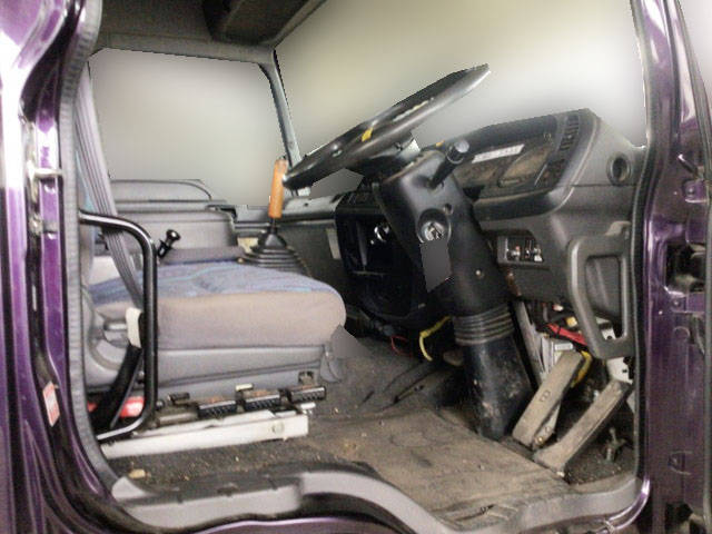 いすゞフォワードクレーン付増トン（6t・8t）[写真30]