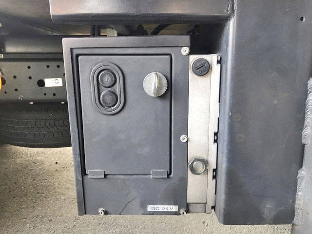 いすゞエルフアルミバン小型（2t・3t）[写真13]