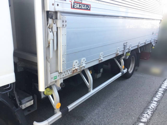 いすゞエルフアルミウイング小型（2t・3t）[写真10]