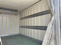 いすゞエルフ冷凍車（冷蔵車）小型（2t・3t）[写真15]