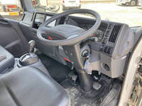 いすゞエルフ冷凍車（冷蔵車）小型（2t・3t）[写真35]