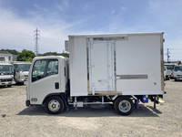 いすゞエルフ冷凍車（冷蔵車）小型（2t・3t）[写真05]