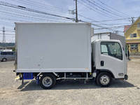 いすゞエルフ冷凍車（冷蔵車）小型（2t・3t）[写真07]