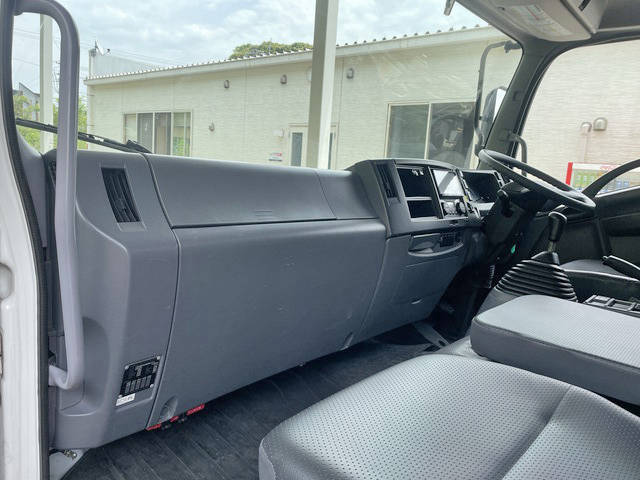 いすゞフォワードアルミウイング中型（4t）[写真30]