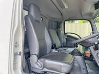 いすゞフォワードアルミウイング中型（4t）[写真32]