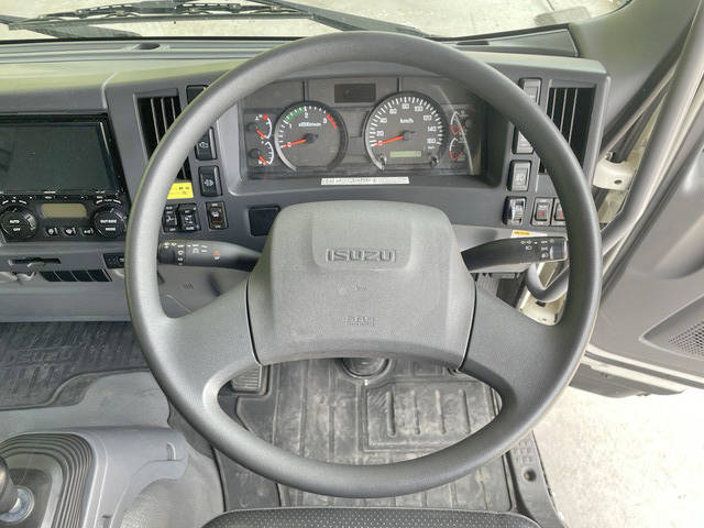 いすゞフォワードアルミウイング中型（4t）[写真34]