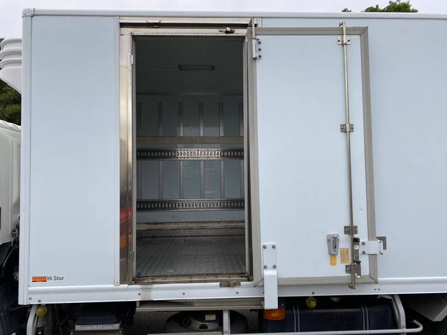 日野レンジャー冷凍車（冷蔵車）中型（4t）[写真06]