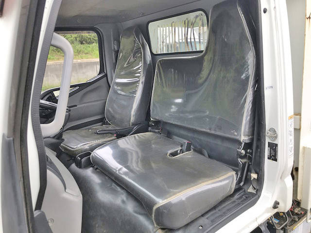 三菱ふそうキャンターダンプ小型（2t・3t）[写真30]