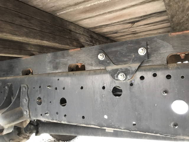 UDトラックスコンドル平ボディ中型（4t）[写真15]