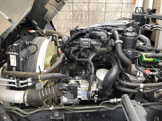 UDトラックスコンドル平ボディ中型（4t）[写真20]